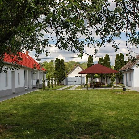 Das Blaue Haus Guesthouse - Kovacshida Екстер'єр фото